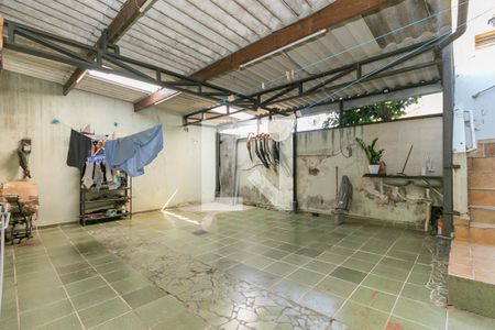 Casa à venda com 130m², 3 quartos e 4 vagasQuintal