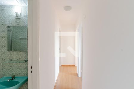 Corredor de apartamento para alugar com 3 quartos, 90m² em Cambuci, São Paulo