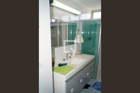 Banheiro de apartamento à venda com 2 quartos, 83m² em Vila Monumento, São Paulo