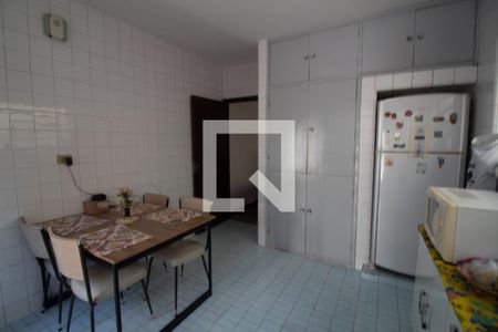 Casa à venda com 158m², 3 quartos e 2 vagasCozinha