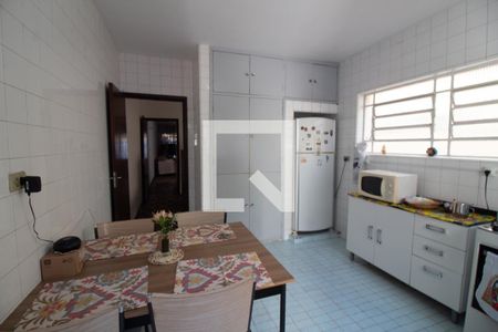 Casa à venda com 158m², 3 quartos e 2 vagasCozinha