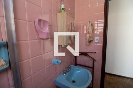 Casa à venda com 158m², 3 quartos e 2 vagasBanheiro