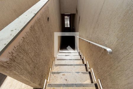 Casa para alugar com 300m², 3 quartos e sem vagaEscada