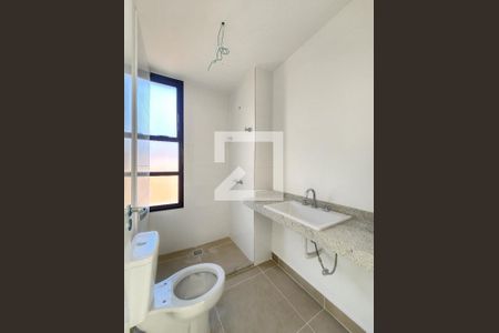 Banheiro da Suíte 2 de apartamento à venda com 2 quartos, 131m² em Serra, Belo Horizonte