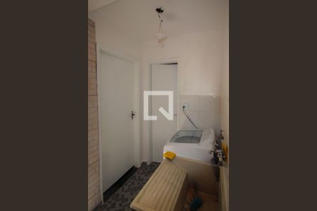 Casa à venda com 150m², 2 quartos e 1 vagaPiso T - Área de Serviço