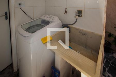 Casa à venda com 150m², 2 quartos e 1 vagaPiso T - Área de Serviço