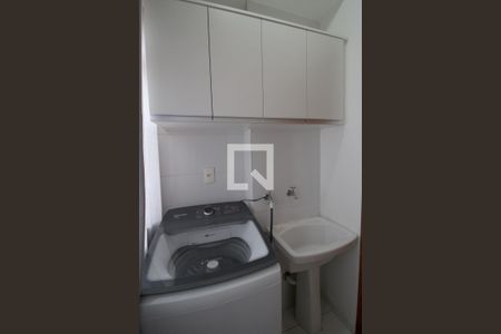 Apartamento para alugar com 64m², 2 quartos e 1 vagaÁrea de Serviço