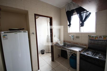 Cozinha de apartamento para alugar com 1 quarto, 40m² em Vila Tupi, Praia Grande