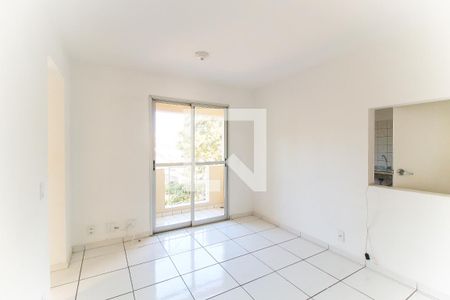Sala de apartamento para alugar com 2 quartos, 45m² em Vila Taquari, São Paulo