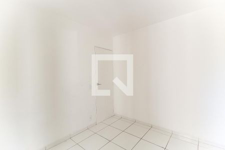 Quarto 1 de apartamento para alugar com 2 quartos, 45m² em Vila Taquari, São Paulo