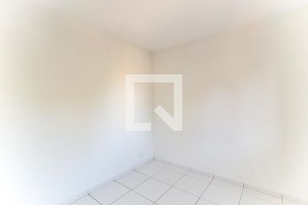 Quarto 2 de apartamento para alugar com 2 quartos, 45m² em Vila Taquari, São Paulo