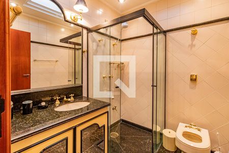 Casa de condomínio à venda com 820m², 4 quartos e 6 vagasBanheiro social