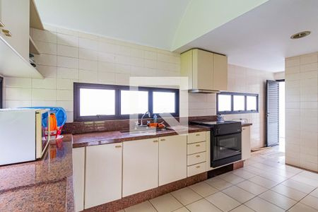 Casa de condomínio à venda com 820m², 4 quartos e 6 vagasCozinha