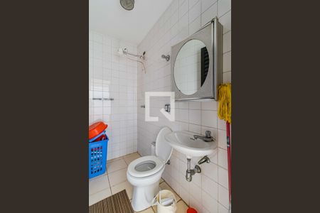 Casa de condomínio à venda com 820m², 4 quartos e 6 vagasLavanderia  - Banheiro