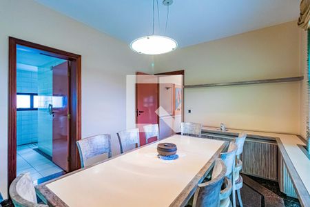 Casa de condomínio à venda com 820m², 4 quartos e 6 vagasSala de jantar 02