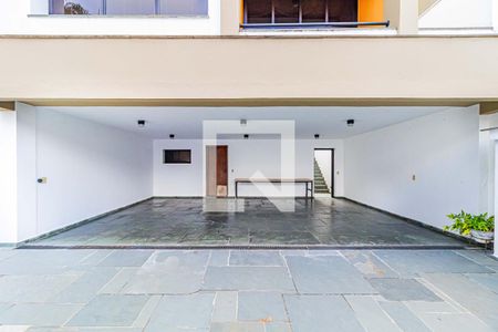 Casa de condomínio à venda com 820m², 4 quartos e 6 vagasGaragem