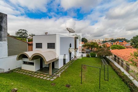Casa de condomínio à venda com 820m², 4 quartos e 6 vagasArea externa