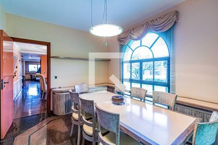 Casa de condomínio à venda com 820m², 4 quartos e 6 vagasSala de jantar 02