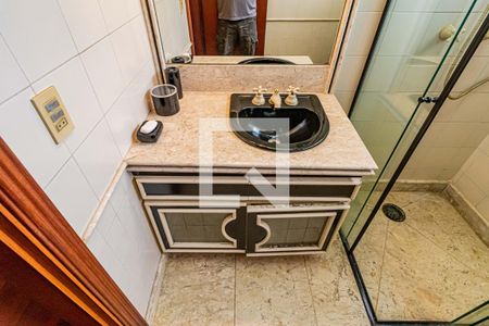 Casa de condomínio à venda com 820m², 4 quartos e 6 vagasSuite 02 - Banheiro