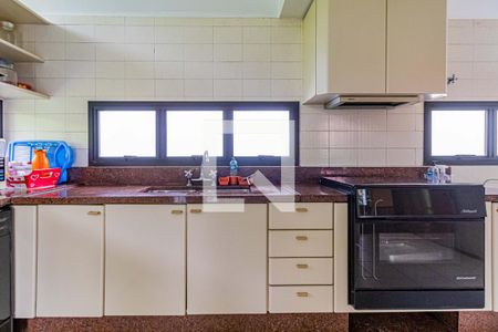 Casa de condomínio à venda com 820m², 4 quartos e 6 vagasCozinha