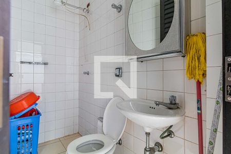 Casa de condomínio à venda com 820m², 4 quartos e 6 vagasLavanderia  - Banheiro