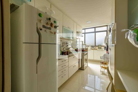 Apartamento à venda com 111m², 3 quartos e 2 vagasCozinha