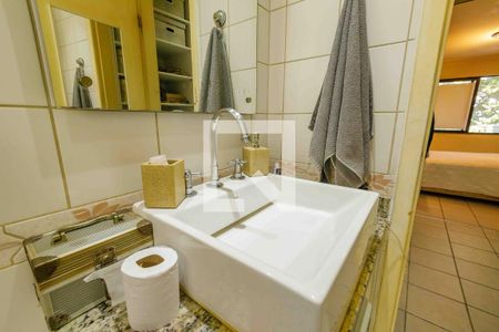 Apartamento à venda com 111m², 3 quartos e 2 vagasBanheiro da Suíte