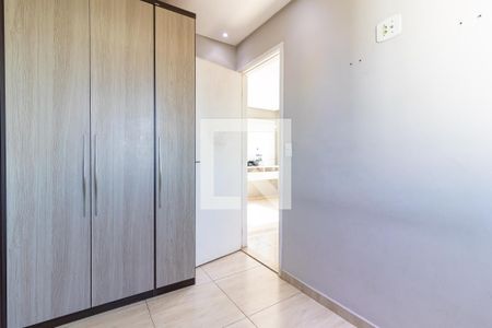 Quarto 1 de apartamento para alugar com 2 quartos, 46m² em Itaquera, São Paulo