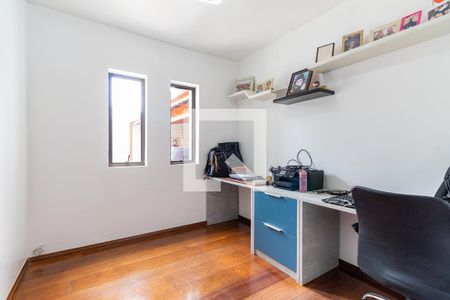Quarto 1 de casa à venda com 4 quartos, 320m² em Jardim Ipanema (zona Sul), São Paulo