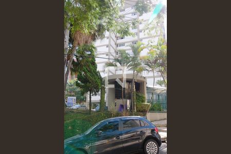 Apartamento à venda com 96m², 4 quartos e 1 vagaFachada e portaria