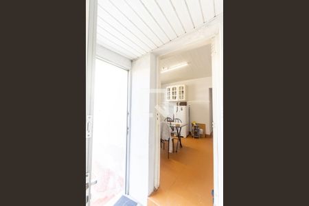 Casa à venda com 100m², 2 quartos e 2 vagas Casa à venda com 100m², 2 quartos e 2 vagasÁrea de Serviço