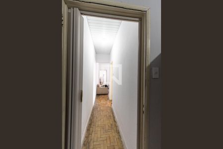 Casa à venda com 100m², 2 quartos e 2 vagas Casa à venda com 100m², 2 quartos e 2 vagasCorrredor