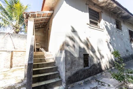 Casa à venda com 100m², 2 quartos e 2 vagas Casa à venda com 100m², 2 quartos e 2 vagasQuintal