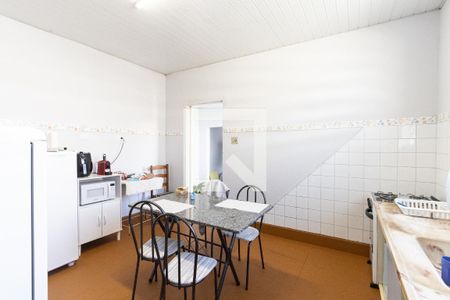 Casa à venda com 100m², 2 quartos e 2 vagas Casa à venda com 100m², 2 quartos e 2 vagasCozinha