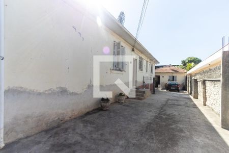 Casa à venda com 100m², 2 quartos e 2 vagas Casa à venda com 100m², 2 quartos e 2 vagasQuintal/Garagem