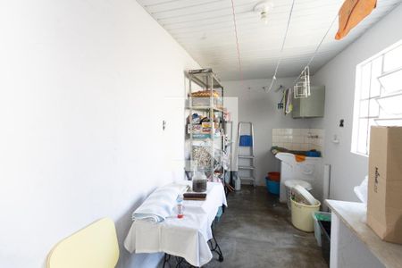 Casa à venda com 100m², 2 quartos e 2 vagas Casa à venda com 100m², 2 quartos e 2 vagasÁrea de Serviço