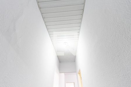 Casa à venda com 100m², 2 quartos e 2 vagas Casa à venda com 100m², 2 quartos e 2 vagasCorrredor