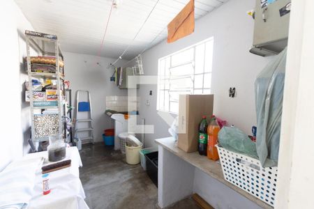 Casa à venda com 100m², 2 quartos e 2 vagas Casa à venda com 100m², 2 quartos e 2 vagasÁrea de Serviço