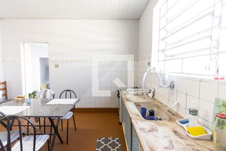 Casa à venda com 100m², 2 quartos e 2 vagas Casa à venda com 100m², 2 quartos e 2 vagasCozinha