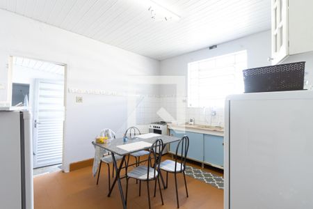 Casa à venda com 100m², 2 quartos e 2 vagas Casa à venda com 100m², 2 quartos e 2 vagasCozinha