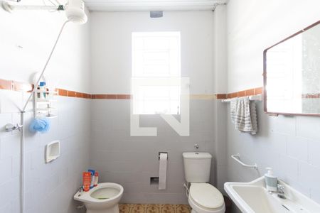 Casa à venda com 100m², 2 quartos e 2 vagas Casa à venda com 100m², 2 quartos e 2 vagasBanheiro