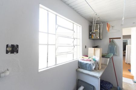 Casa à venda com 100m², 2 quartos e 2 vagas Casa à venda com 100m², 2 quartos e 2 vagasÁrea de Serviço