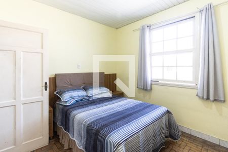 Casa à venda com 100m², 2 quartos e 2 vagas Casa à venda com 100m², 2 quartos e 2 vagasQuarto 1