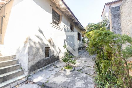 Casa à venda com 100m², 2 quartos e 2 vagas Casa à venda com 100m², 2 quartos e 2 vagasCorredor Lateral