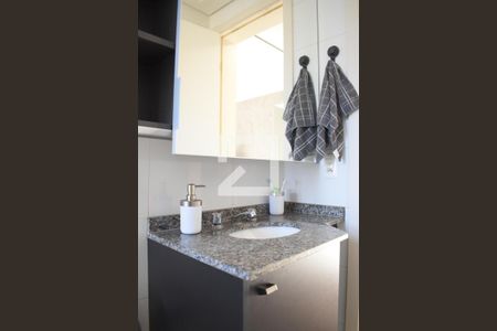 Banheiro de apartamento para alugar com 1 quarto, 50m² em Rebouças, Curitiba
