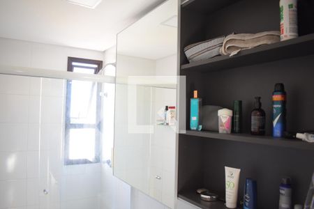 Banheiro de apartamento para alugar com 1 quarto, 50m² em Rebouças, Curitiba
