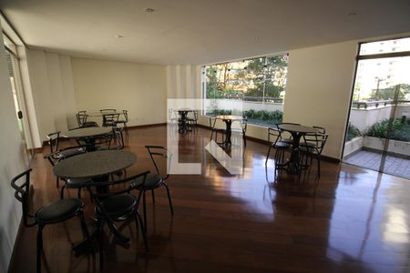 Apartamento à venda com 138m², 3 quartos e 3 vagasÁrea comum - Salão de festas