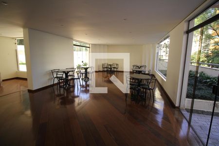 Apartamento à venda com 138m², 3 quartos e 3 vagasÁrea comum - Salão de festas