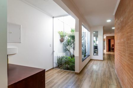 Casa para alugar com 750m², 4 quartos e 10 vagasCorredor