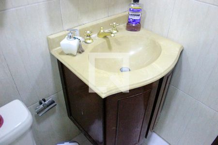 Casa à venda com 110m², 4 quartos e 2 vagasBanheiro 1